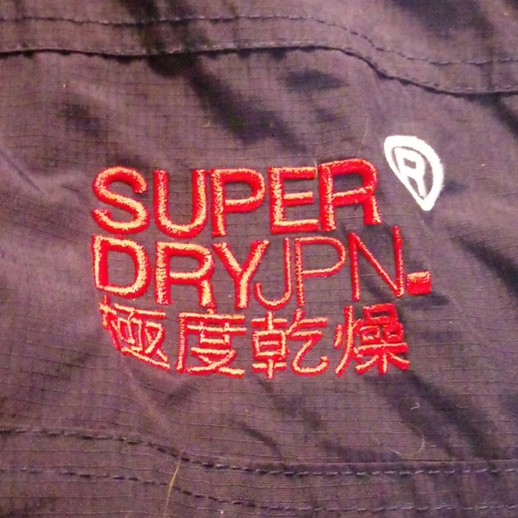 Like new Superdry Windcheater - Picture 6 of 8